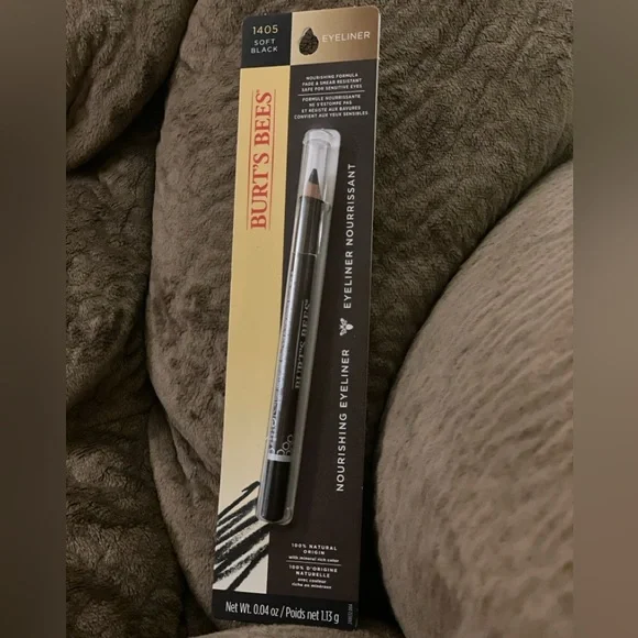 Nourishing Eyeliner Soft Black by Burt’s Bees - Picture 9 of 16